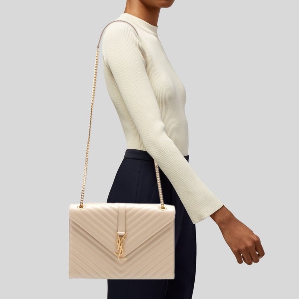 Sold. Yves Saint Laurent Classic Monogram Envelope tote and shoulder bag - Picture 3 of 17